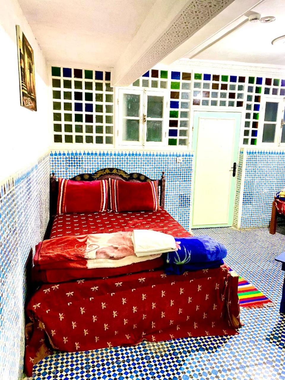 White And Blue Vandrerhjem Essaouira Eksteriør bilde